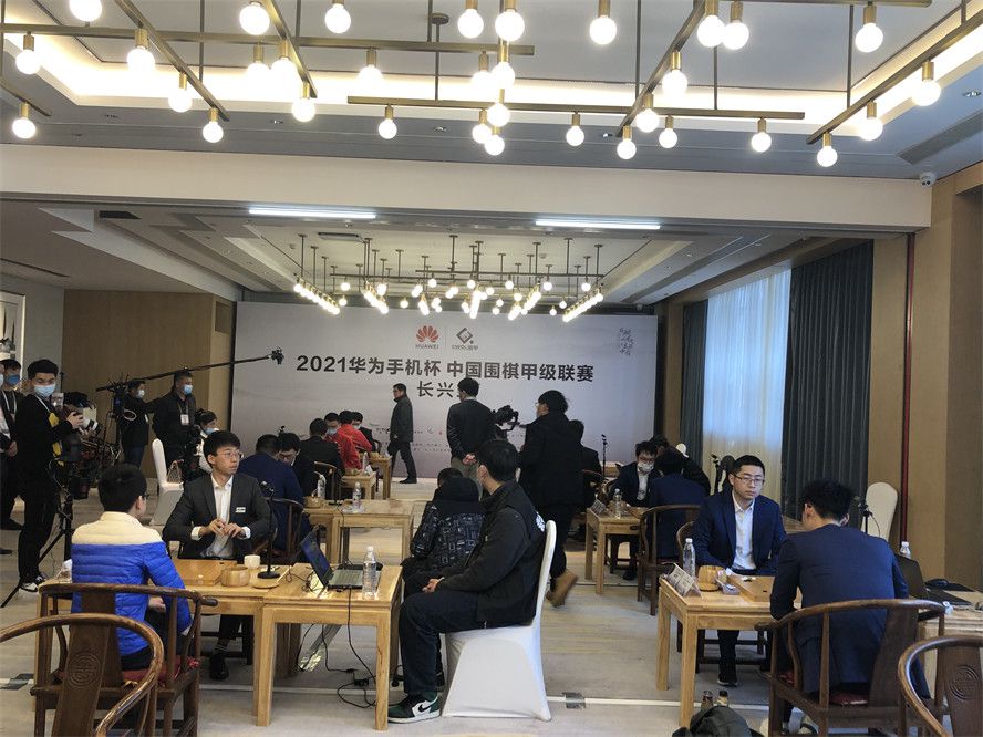 除此之外，罗马还需要找到有关卢卡库高薪的解决方案。